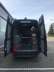 Laimer Hydraulik Service Werkstattwagen - Einblick Hintertür 7