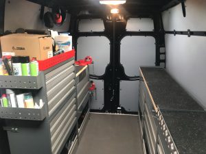 Laimer Hydraulik Service Werkstattwagen - Einblick Innenraum