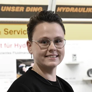 Kim Christin Laimer, Service und Vertrieb in der Laimer Hydraulik GmbH